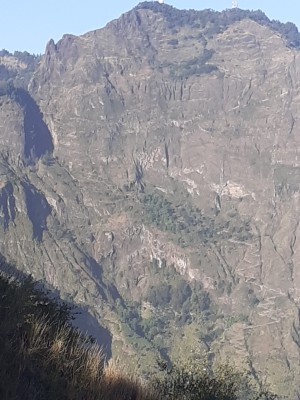 Blick auf die Flanke des Tal von Paul