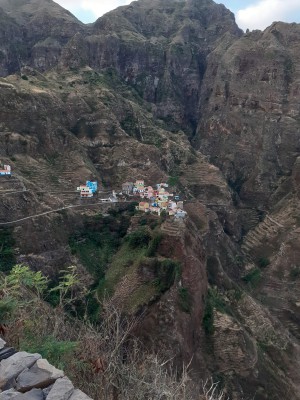 Örtchen ohne Straße an der Nordküste