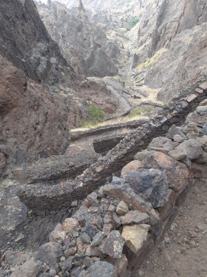 einer von vielen angelegten Maultierwegen